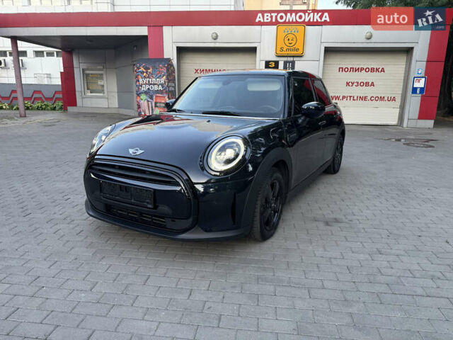Чорний Міні Hatch, об'ємом двигуна 1.5 л та пробігом 50 тис. км за 18400 $, фото 8 на Automoto.ua