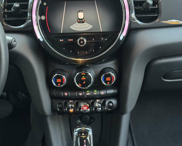 Чорний Міні Hatch, об'ємом двигуна 1.5 л та пробігом 50 тис. км за 18400 $, фото 17 на Automoto.ua