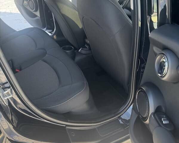 Черный Мини Hatch, объемом двигателя 1.5 л и пробегом 53 тыс. км за 16999 $, фото 19 на Automoto.ua