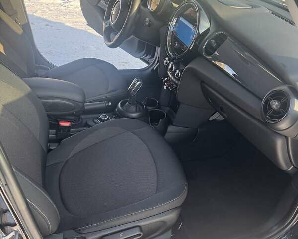 Черный Мини Hatch, объемом двигателя 1.5 л и пробегом 53 тыс. км за 16999 $, фото 20 на Automoto.ua