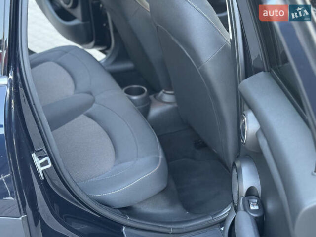 Чорний Міні Hatch, об'ємом двигуна 1.5 л та пробігом 50 тис. км за 18400 $, фото 16 на Automoto.ua