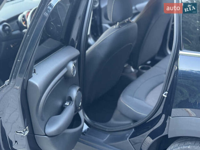 Чорний Міні Hatch, об'ємом двигуна 1.5 л та пробігом 50 тис. км за 18400 $, фото 15 на Automoto.ua