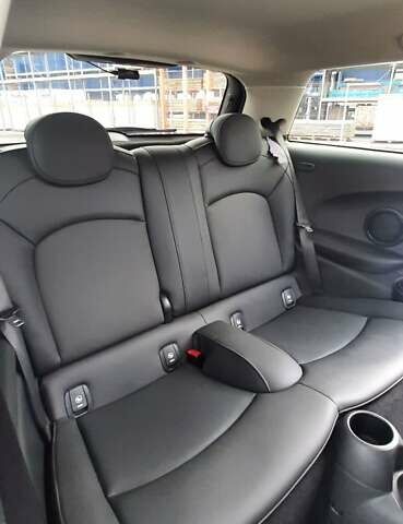 Чорний Міні Hatch, об'ємом двигуна 1.5 л та пробігом 18 тис. км за 25000 $, фото 29 на Automoto.ua