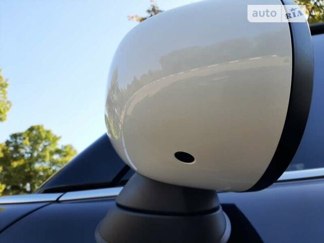 Чорний Міні Hatch, об'ємом двигуна 1.5 л та пробігом 18 тис. км за 25000 $, фото 1 на Automoto.ua