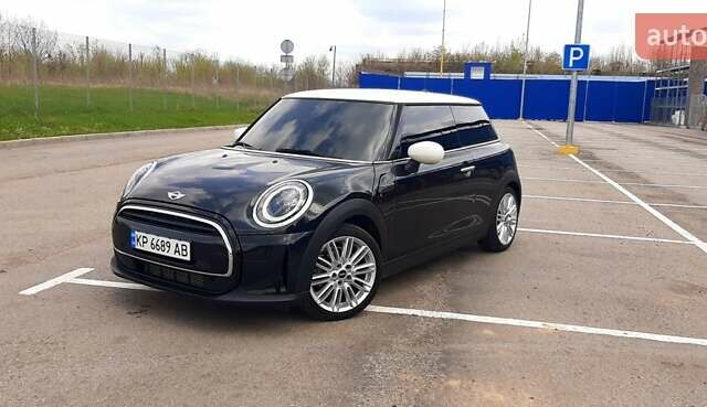Чорний Міні Hatch, об'ємом двигуна 1.5 л та пробігом 18 тис. км за 25000 $, фото 62 на Automoto.ua