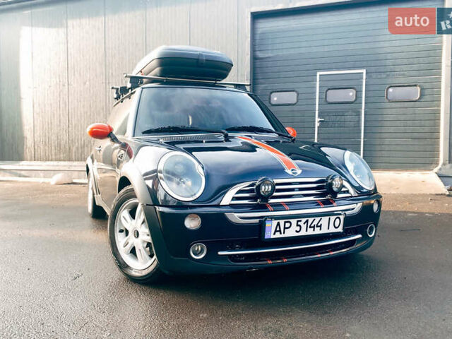 Черный Мини Hatch, объемом двигателя 1.6 л и пробегом 192 тыс. км за 5990 $, фото 6 на Automoto.ua