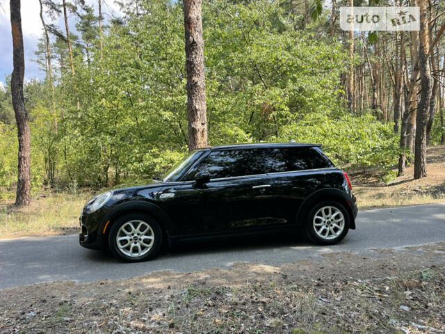 Чорний Міні Hatch, об'ємом двигуна 2 л та пробігом 170 тис. км за 13800 $, фото 1 на Automoto.ua