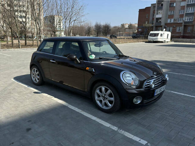 Коричневый Мини Hatch, объемом двигателя 1.6 л и пробегом 129 тыс. км за 8500 $, фото 2 на Automoto.ua