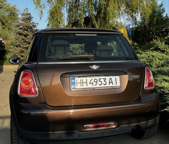 Коричневый Мини Hatch, объемом двигателя 1.6 л и пробегом 214 тыс. км за 7000 $, фото 6 на Automoto.ua