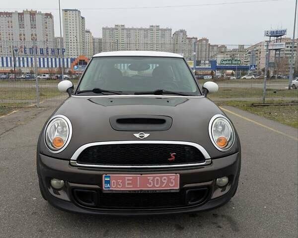 Коричневый Мини Hatch, объемом двигателя 1.6 л и пробегом 177 тыс. км за 8300 $, фото 4 на Automoto.ua