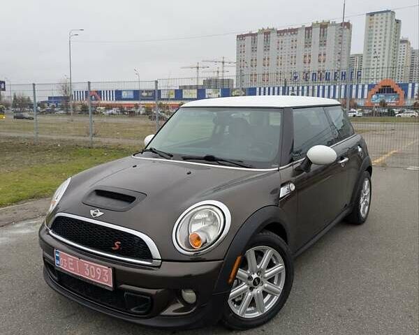 Коричневый Мини Hatch, объемом двигателя 1.6 л и пробегом 177 тыс. км за 8300 $, фото 1 на Automoto.ua
