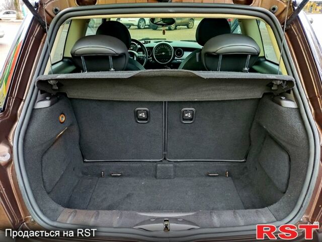 Коричневый Мини Hatch, объемом двигателя 1.6 л и пробегом 138 тыс. км за 8800 $, фото 6 на Automoto.ua