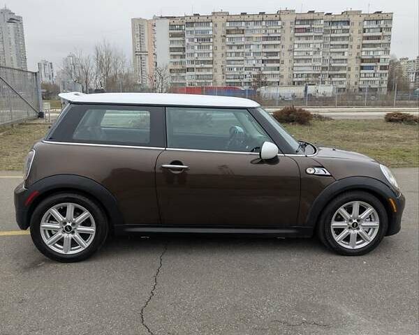 Коричневый Мини Hatch, объемом двигателя 1.6 л и пробегом 177 тыс. км за 8300 $, фото 15 на Automoto.ua
