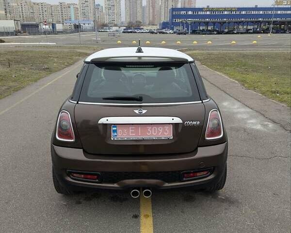 Коричневый Мини Hatch, объемом двигателя 1.6 л и пробегом 177 тыс. км за 8300 $, фото 28 на Automoto.ua