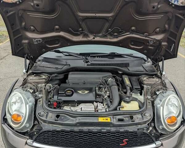Коричневый Мини Hatch, объемом двигателя 1.6 л и пробегом 177 тыс. км за 8300 $, фото 17 на Automoto.ua