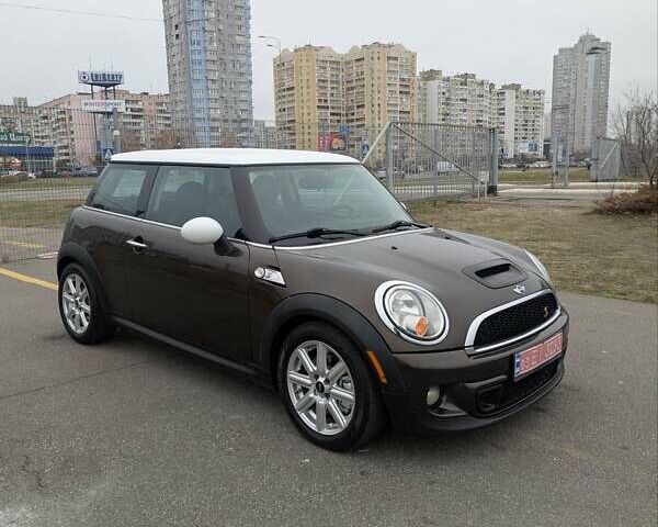 Коричневый Мини Hatch, объемом двигателя 1.6 л и пробегом 177 тыс. км за 8300 $, фото 32 на Automoto.ua