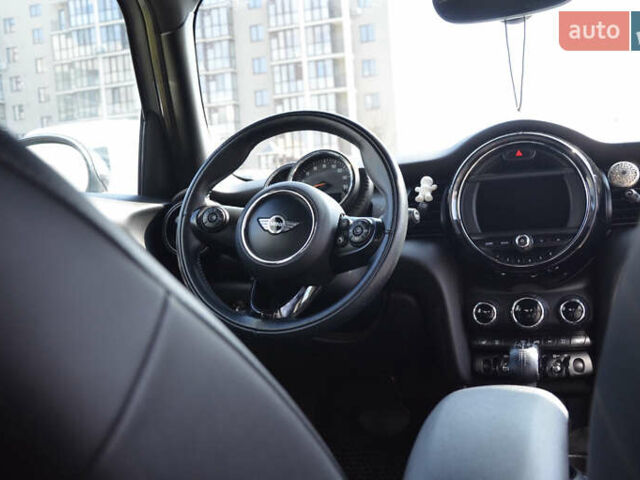 Коричневый Мини Hatch, объемом двигателя 1.5 л и пробегом 120 тыс. км за 12200 $, фото 5 на Automoto.ua