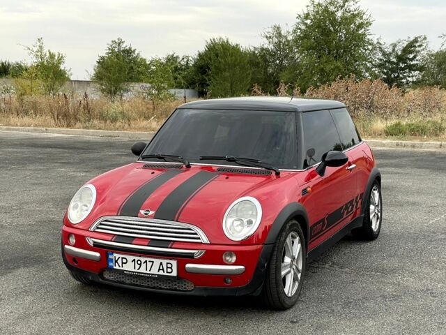 Красный Мини Hatch, объемом двигателя 1.6 л и пробегом 207 тыс. км за 4400 $, фото 1 на Automoto.ua