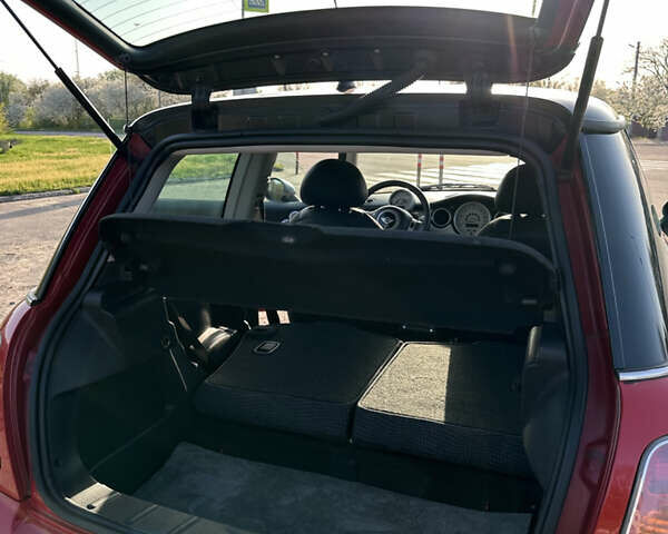 Червоний Міні Hatch, об'ємом двигуна 1.6 л та пробігом 216 тис. км за 4400 $, фото 14 на Automoto.ua