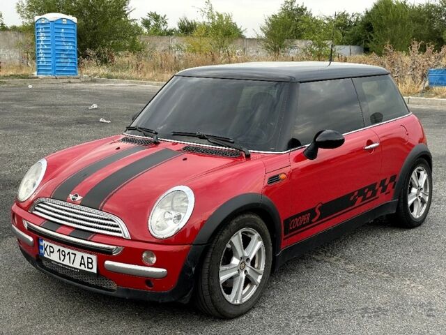 Красный Мини Hatch, объемом двигателя 1.6 л и пробегом 207 тыс. км за 4400 $, фото 6 на Automoto.ua