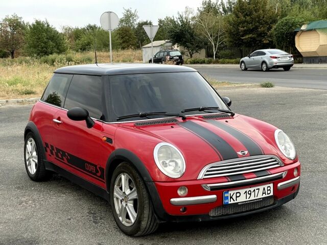 Красный Мини Hatch, объемом двигателя 1.6 л и пробегом 207 тыс. км за 4400 $, фото 2 на Automoto.ua