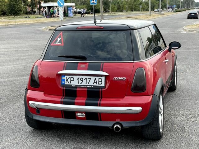 Красный Мини Hatch, объемом двигателя 1.6 л и пробегом 207 тыс. км за 4400 $, фото 4 на Automoto.ua