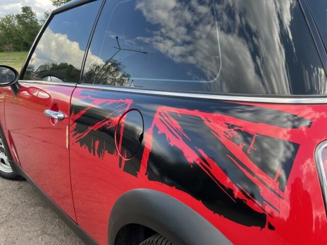 Красный Мини Hatch, объемом двигателя 1.6 л и пробегом 193 тыс. км за 4000 $, фото 8 на Automoto.ua