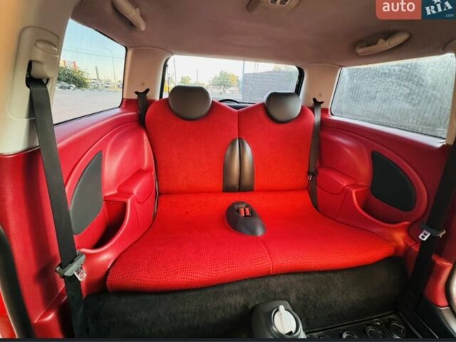 Червоний Міні Hatch, об'ємом двигуна 1.6 л та пробігом 170 тис. км за 5199 $, фото 9 на Automoto.ua