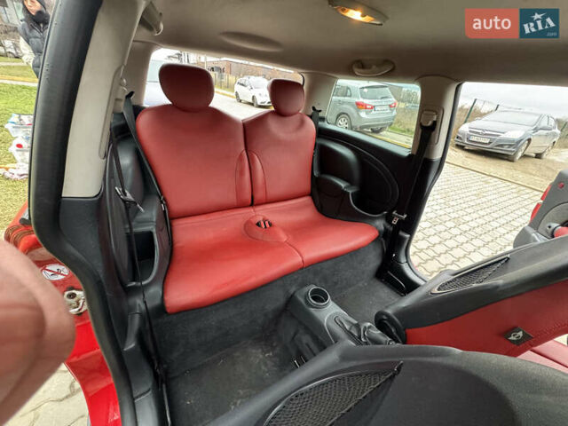 Червоний Міні Hatch, об'ємом двигуна 1.6 л та пробігом 260 тис. км за 4100 $, фото 11 на Automoto.ua