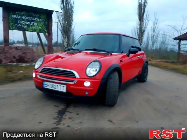 Червоний Міні Hatch, об'ємом двигуна 1.6 л та пробігом 213 тис. км за 4600 $, фото 1 на Automoto.ua