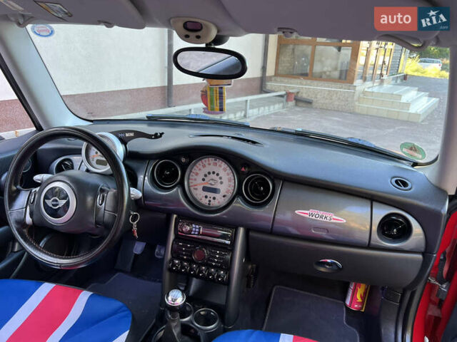 Красный Мини Hatch, объемом двигателя 1.4 л и пробегом 180 тыс. км за 3799 $, фото 27 на Automoto.ua