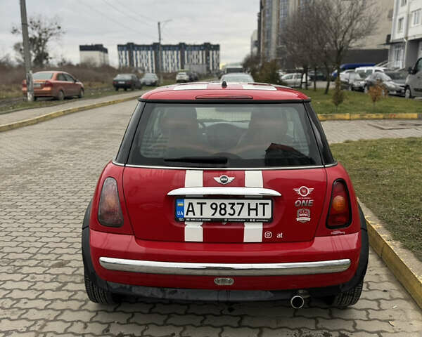 Червоний Міні Hatch, об'ємом двигуна 1.6 л та пробігом 260 тис. км за 4100 $, фото 5 на Automoto.ua