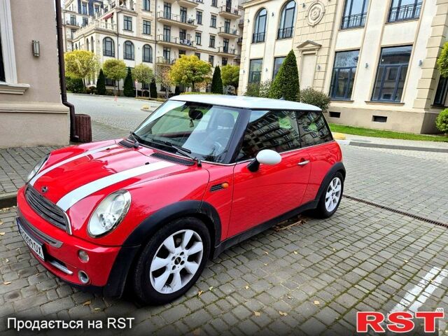 Красный Мини Hatch, объемом двигателя 1.6 л и пробегом 167 тыс. км за 5600 $, фото 2 на Automoto.ua
