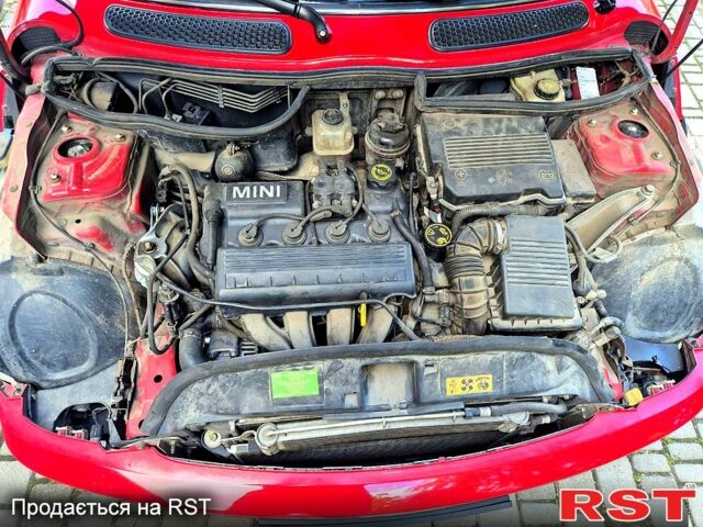 Красный Мини Hatch, объемом двигателя 1.6 л и пробегом 167 тыс. км за 5600 $, фото 12 на Automoto.ua