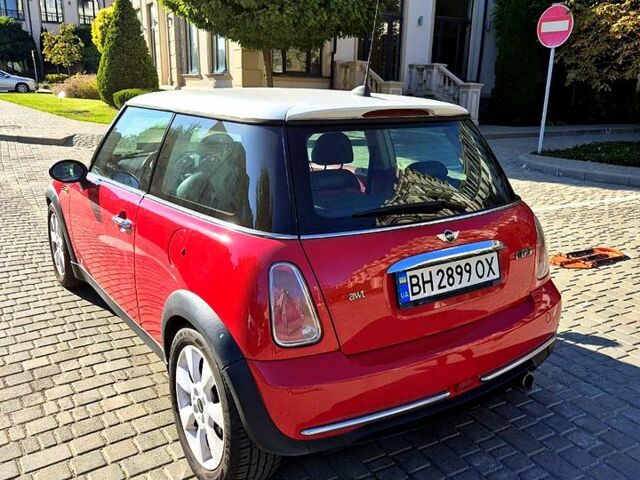 Красный Мини Hatch, объемом двигателя 1.6 л и пробегом 167 тыс. км за 5600 $, фото 7 на Automoto.ua