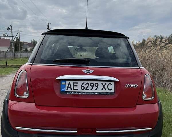 Красный Мини Hatch, объемом двигателя 1.6 л и пробегом 151 тыс. км за 6200 $, фото 11 на Automoto.ua
