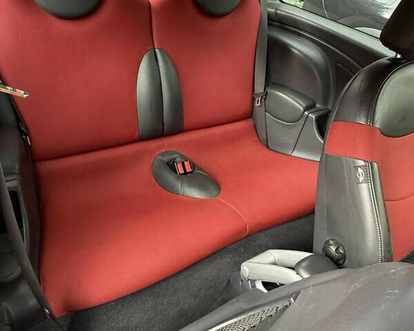 Красный Мини Hatch, объемом двигателя 1.6 л и пробегом 151 тыс. км за 6200 $, фото 1 на Automoto.ua