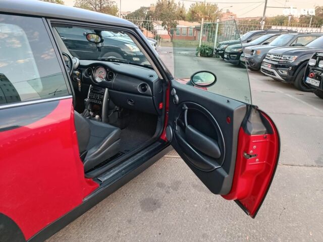 Міні Hatch 2006 у Харкові на Automoto.ua Червоний Міні Hatch, об'ємом двигуна 1.6 л та пробігом 244 тис. км за 5590 $, фото 19 на Automoto.ua