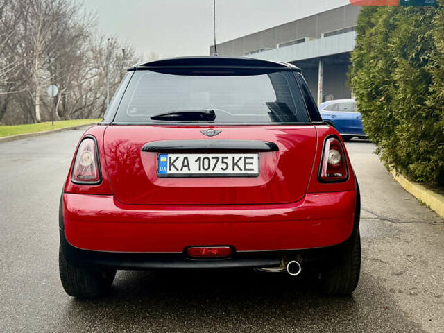 Красный Мини Hatch, объемом двигателя 1.6 л и пробегом 133 тыс. км за 6300 $, фото 3 на Automoto.ua