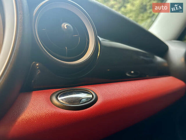 Красный Мини Hatch, объемом двигателя 1.6 л и пробегом 133 тыс. км за 6300 $, фото 18 на Automoto.ua