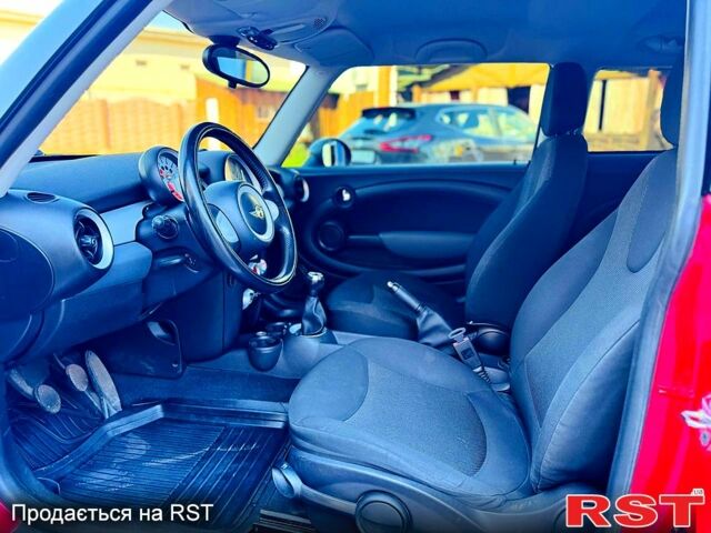 Червоний Міні Hatch, об'ємом двигуна 1.4 л та пробігом 125 тис. км за 6500 $, фото 7 на Automoto.ua