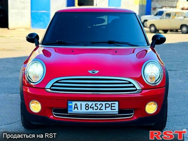 Червоний Міні Hatch, об'ємом двигуна 1.4 л та пробігом 125 тис. км за 6500 $, фото 1 на Automoto.ua