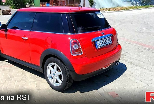 Красный Мини Hatch, объемом двигателя 1.4 л и пробегом 180 тыс. км за 7500 $, фото 5 на Automoto.ua