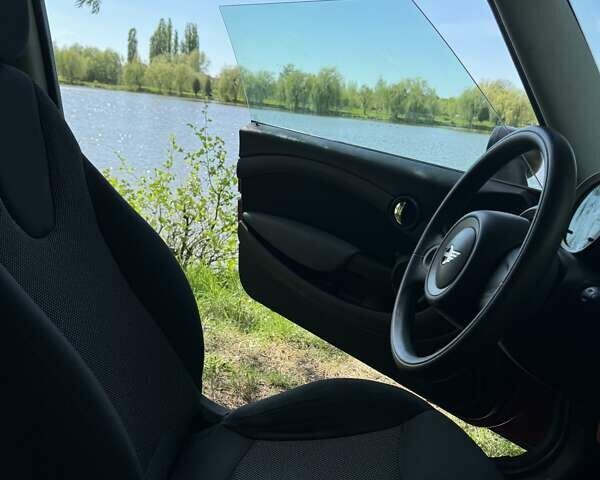 Красный Мини Hatch, объемом двигателя 1.4 л и пробегом 224 тыс. км за 5300 $, фото 32 на Automoto.ua
