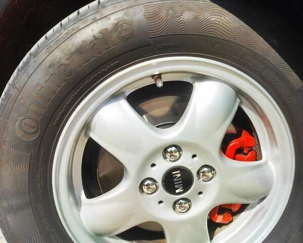 Красный Мини Hatch, объемом двигателя 1.6 л и пробегом 198 тыс. км за 5600 $, фото 22 на Automoto.ua