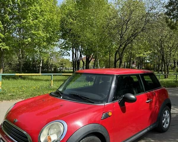 Красный Мини Hatch, объемом двигателя 1.4 л и пробегом 224 тыс. км за 5300 $, фото 6 на Automoto.ua