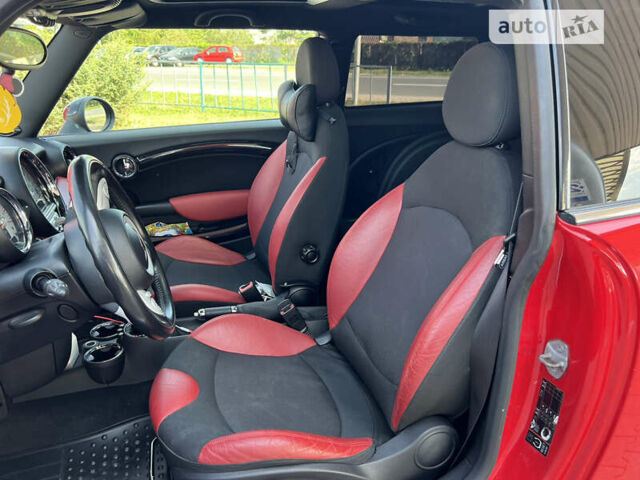 Красный Мини Hatch, объемом двигателя 1.6 л и пробегом 110 тыс. км за 8300 $, фото 12 на Automoto.ua
