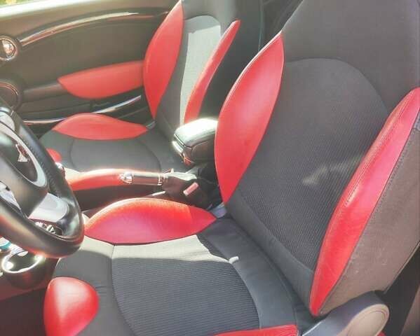 Красный Мини Hatch, объемом двигателя 1.6 л и пробегом 198 тыс. км за 5600 $, фото 4 на Automoto.ua