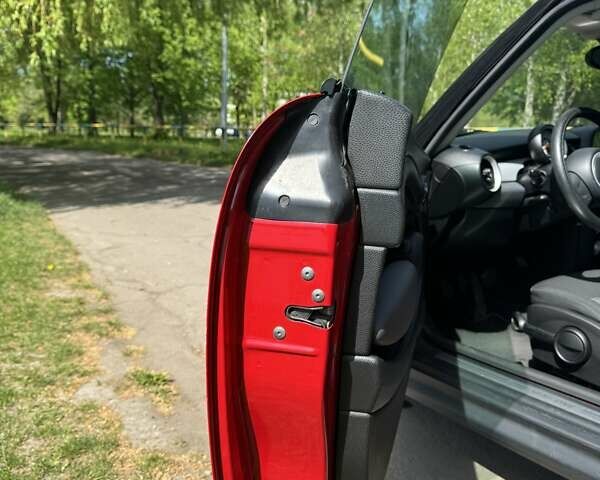 Красный Мини Hatch, объемом двигателя 1.4 л и пробегом 224 тыс. км за 5300 $, фото 9 на Automoto.ua