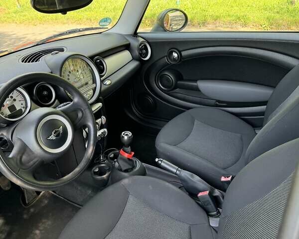 Красный Мини Hatch, объемом двигателя 1.4 л и пробегом 224 тыс. км за 5300 $, фото 35 на Automoto.ua